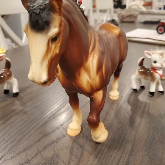 Beautiful Vintage Breyer Clydesdale Stallion With Red and White Bobs 70's -80's - Picture 3 of 12
